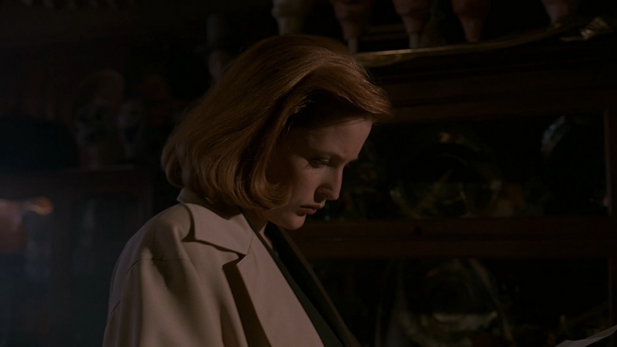 The X-Files Archive - Second Season - Humbug - The X Files Archive