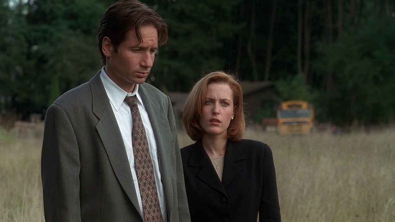 The X-Files Archive - Fourth Season - The Field Where I Died.